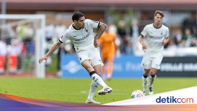 Kevin Diks ‘Debut’, Gladbach Malah Kalah