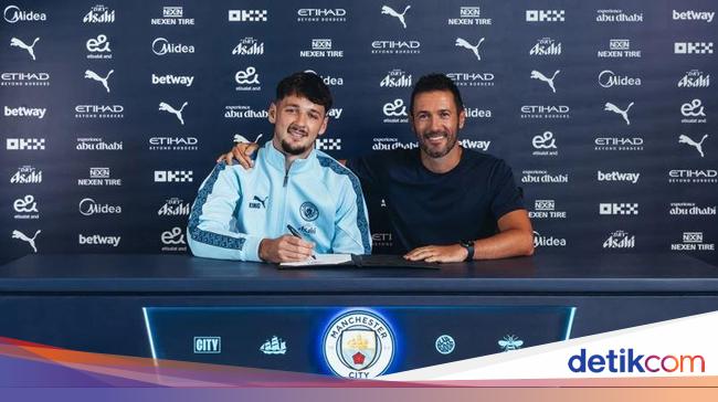 James Trafford Resmi Jadi Kiper Nomor 1 Manchester City