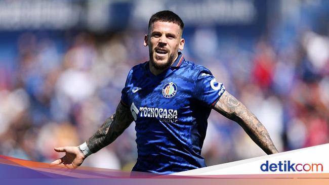 Kelamin Digigit Anjing, Eks Barcelona Dilarikan ke RS