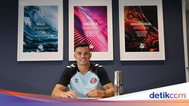 Granit Xhaka Resmi Jadi Pemain Sunderland
