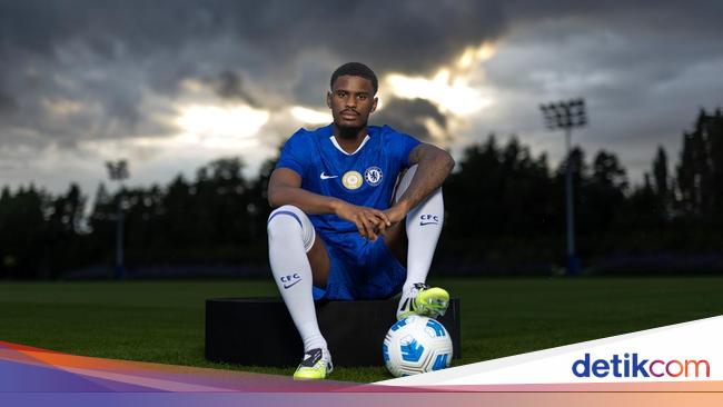 7 Pembelian Termahal Chelsea Musim Panas Ini: Sarr, Hato, hingga Pedro