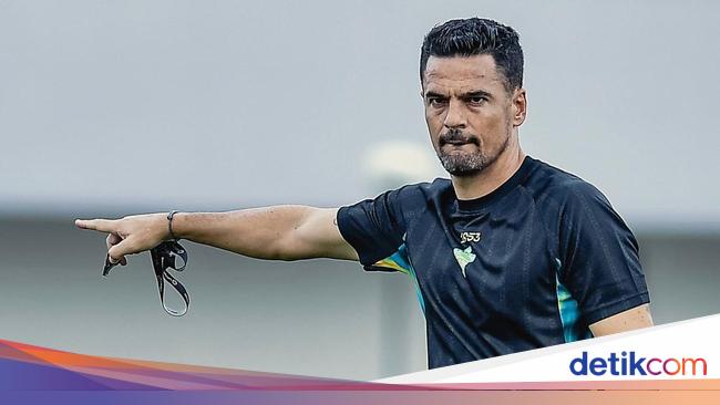 Debut Carlos Pena di Persita, Langsung Hadapi Mantan