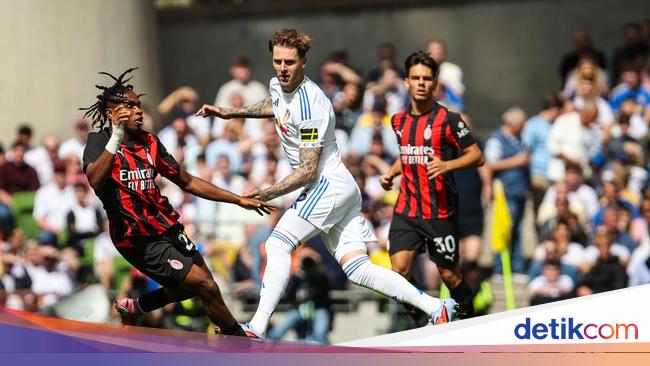 Leeds United Vs AC Milan Tuntas 1-1