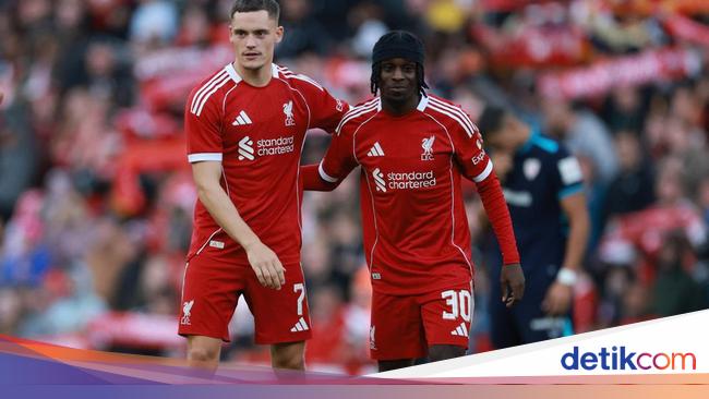 Aktivitas Transfer Liverpool Bikin Legendanya Senang