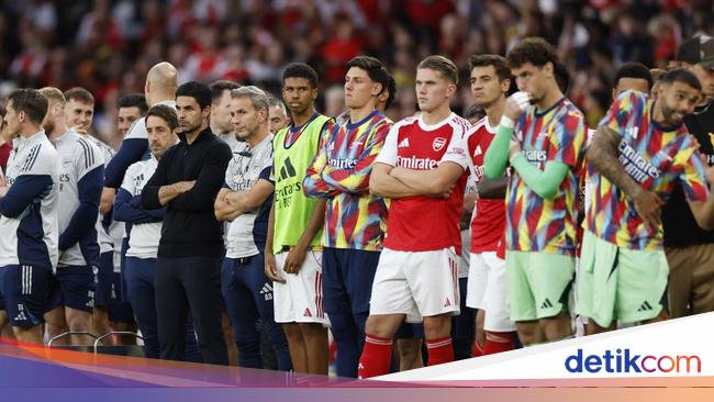 Arsenal Diragukan Bisa Juara Premier League 2025/2026