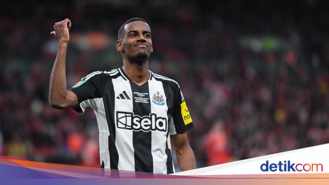 8 Bintang EPL yang Absen di Pekan Perdana usai Diisukan Pindah