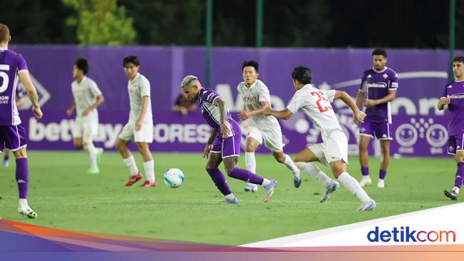 Laga Uji Coba: Fiorentina Keok Lawan Tim Mahasiswa Jepang
