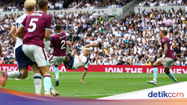 Tottenham Vs Burnley: Richarlison 2 Gol, Spurs Menang 3-0