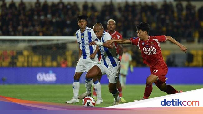 Persijap Vs Persib: Maung Bandung Tumbang 1-2