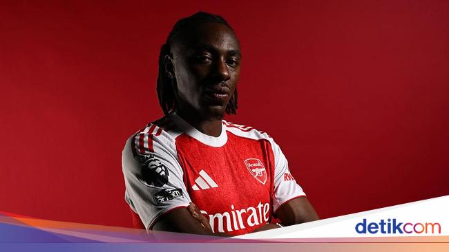 Telepon dari Eze yang Yakinkan Arsenal