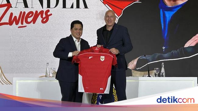 PSSI Ungkap Alasan Tunjuk Alexander Zwiers sebagai Dirtek