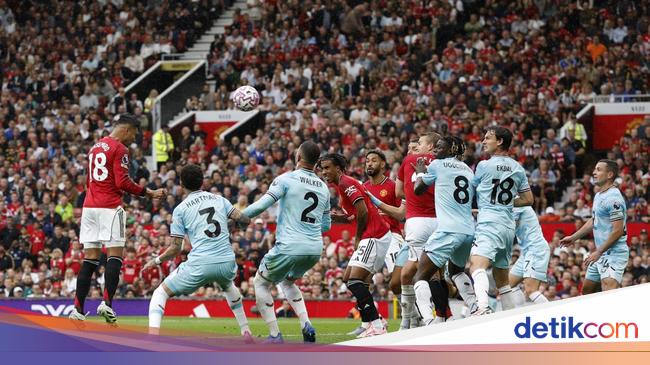 Man Utd vs Burnley: 3-2 Victory