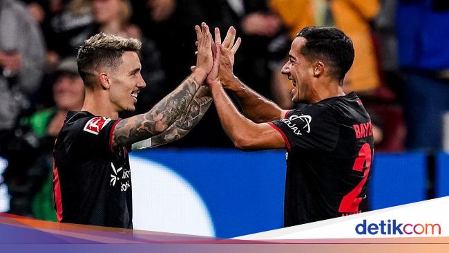 Leverkusen Langsung Menang usai Pecat Ten Hag, Main 9 Orang Pula
