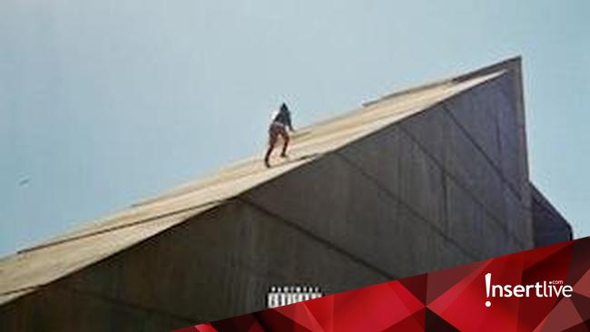 Lirik Lagu Freudian - Daniel Caesar