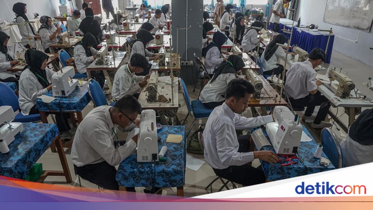 Buruh Rokok Ancam Demo Tolak PP 28/2024 — Risiko PHK Massal