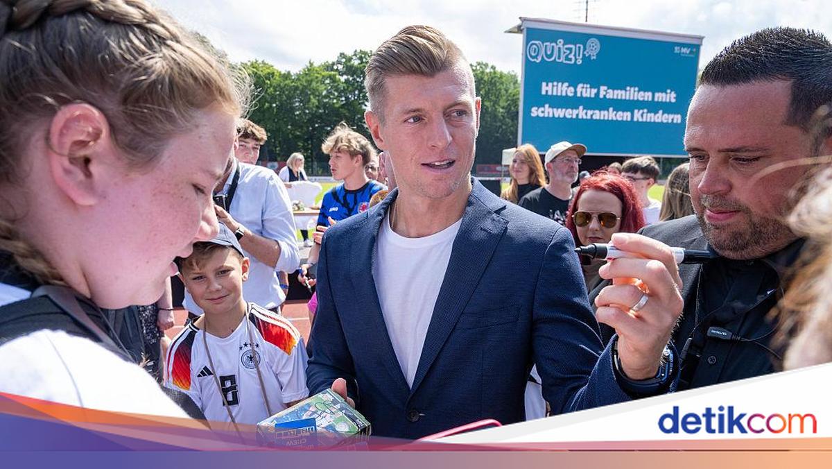 Toni Kroos Jawab Rumor Balik ke Real Madrid