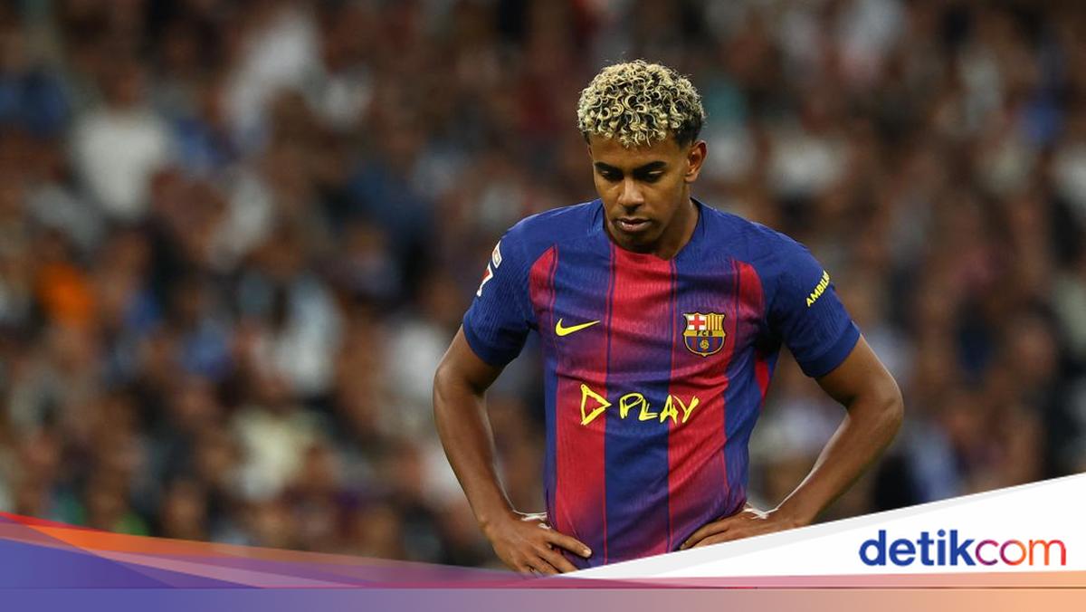 Timnas Spanyol memutuskan mencoret Lamine Yamal karena kondisinya. Mereka terkejut karena winger Barcelona itu ternyata menjalani prosedur tanpa bilang-bilang.