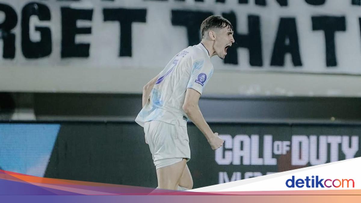 Resmi! Striker Asing Deri Corfe Cabut dari PSIM Jogja