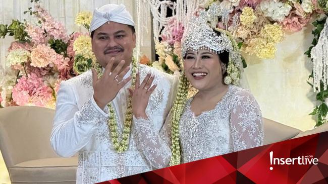 Ijab Kabul Sempat Dianggap Tidak Sah, Boiyen dan Suami Gelar Akad Nikah Ulang