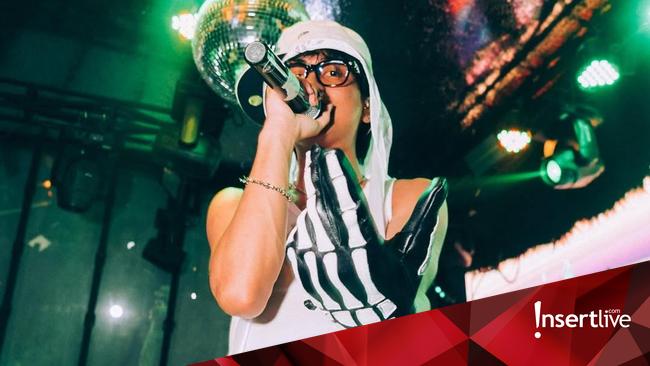 Lirik Lagu Cuma Satu - Tenxi, Suisei, dan Kirohta