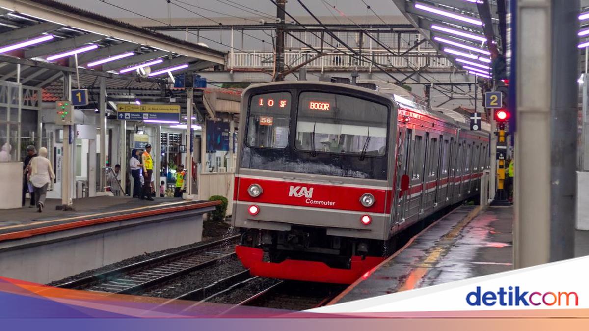 Viral Cerita Penumpang KRL Pergoki Pria Ngintip di Bawah Peron, KAI Telusuri