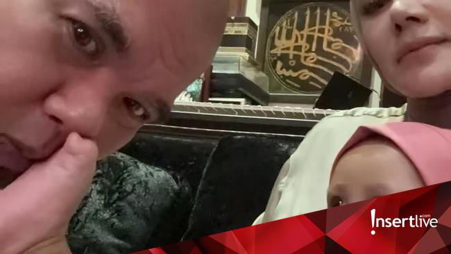 Punya Anak Lagi, 7 Momen Hangat Ahmad Dhani dan Mulan Jameela Momong Bayi