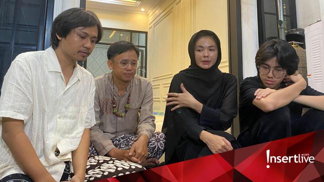 Tangisan Karina Ranau Saat Tahlilan Epy Kusnandar Dihadiri Banyak Orang