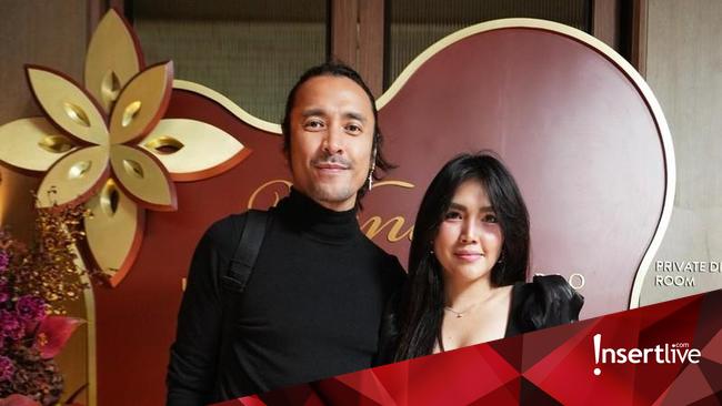 Ello Ungkap Perhiasan Favoritnya hingga Hadiah yang Selalu Dipakai Istri