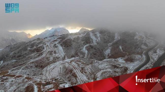 Cuaca Dingin Melanda, Arab Saudi Diselimuti Salju