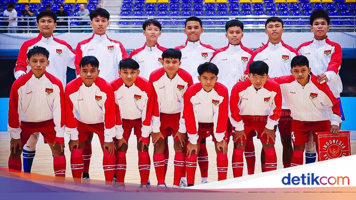Timnas Futsal Indonesia U-16 mengakhiri fase grup Piala AFF 2025 tanpa kekalahan dan melaju ke final. Ini klasemen grup seusai duel RI kontra Thailand.
