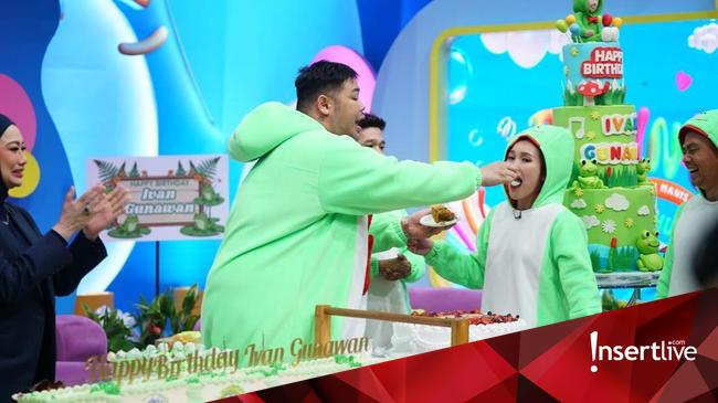 Kasih Kue Pertama ke Ayu Ting Ting, 7 Potret Ivan Gunawan Rayakan Ultah Bersama Host Brownis