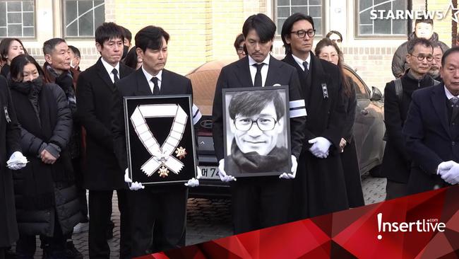 Deretan Aktor Korea yang Hadiri Pemakaman Ahn Sung Ki