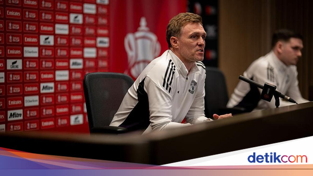 Jika Diminta, Fletcher Siap Latih MU Hingga Akhir Musim