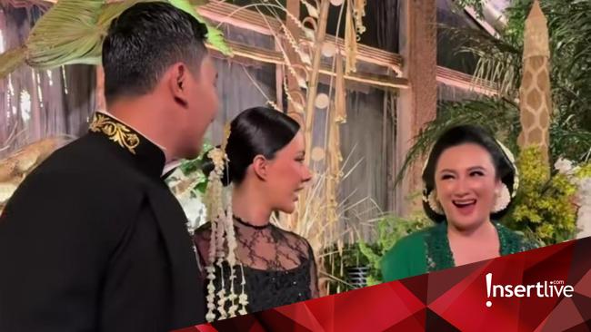 7 Potret Tata Cahyani Eks Tommy Soeharto Anggun Berkebaya di Pernikahan Darma Mangkuluhur