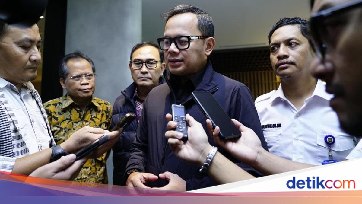 Wamendagri soal Usulan KPK: Kaderisasi Capres Dambaan Partai, tapi Tak Mudah