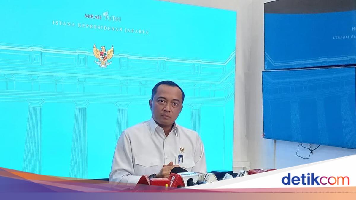 Dua Kapal Pertamina Belum Bisa Lewat Hormuz, Istana Jamin Tak Ganggu BBM