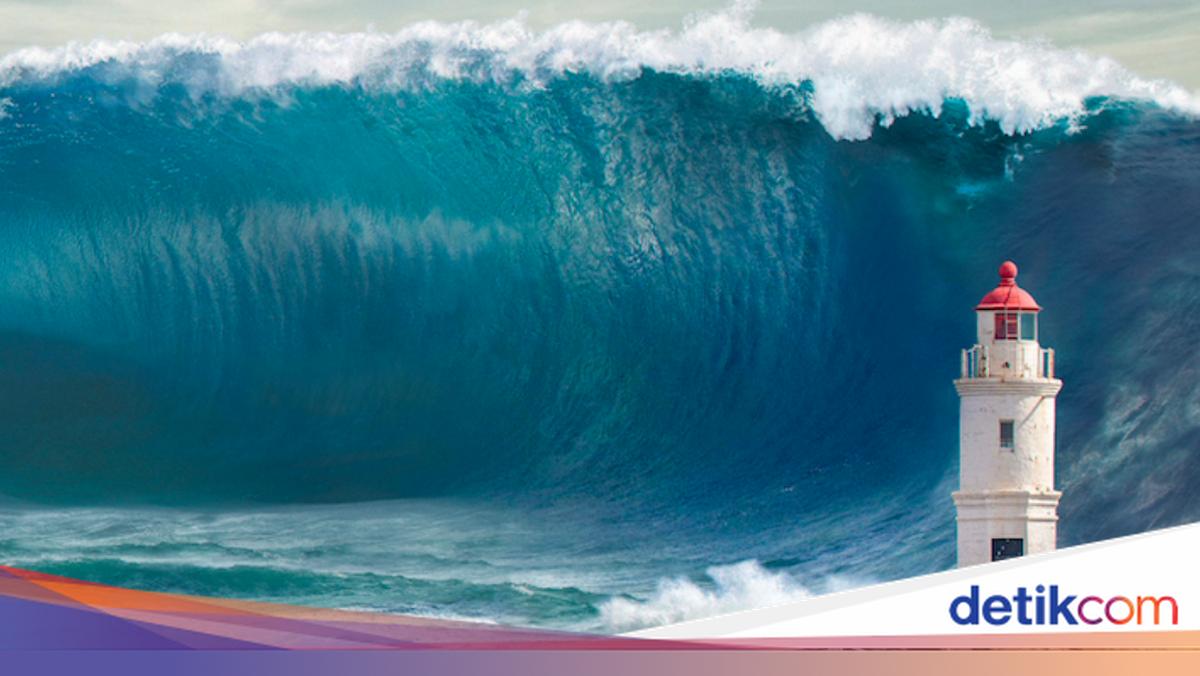 Gelombang 2,5 Meter dan Banjir Rob Ancam Pesisir Jawa Timur