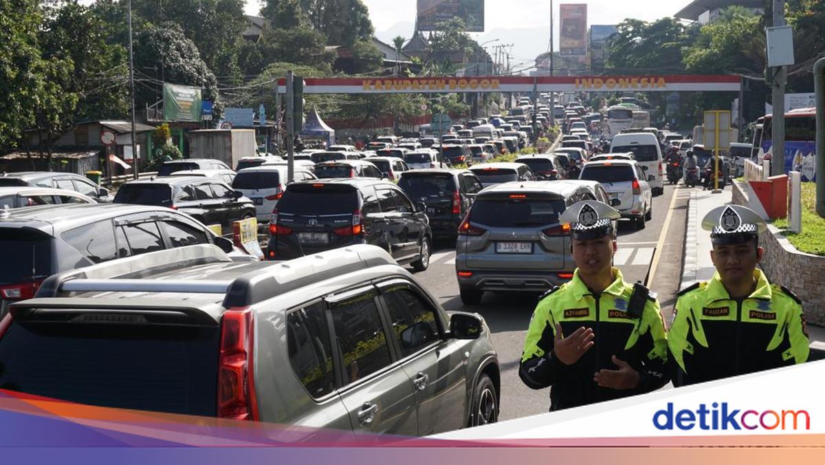 Sejumlah Titik Lalin di Puncak Bogor Padat Libur Long Weekend Siang Ini