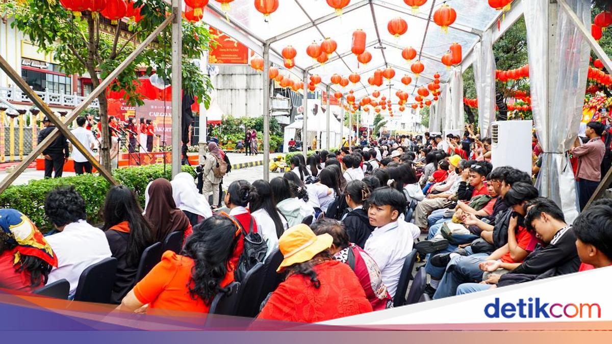 Potret Meriah Cap Go Meh di Pancoran Chinatown Point
