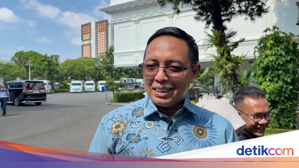 Namanya Masuk Isu Reshuffle Terbatas, Hasan Nasbi Buka Suara