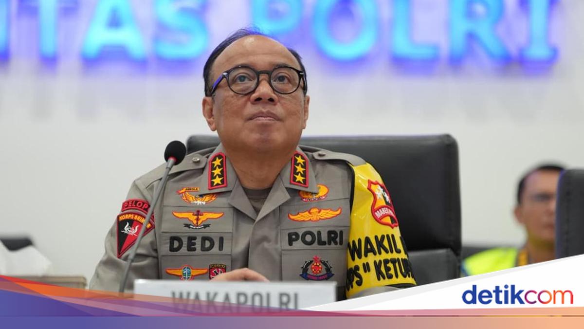 Polri Bekali Anggota Buku Saku 0% Kemiskinan, Sosialisasi Program Presiden