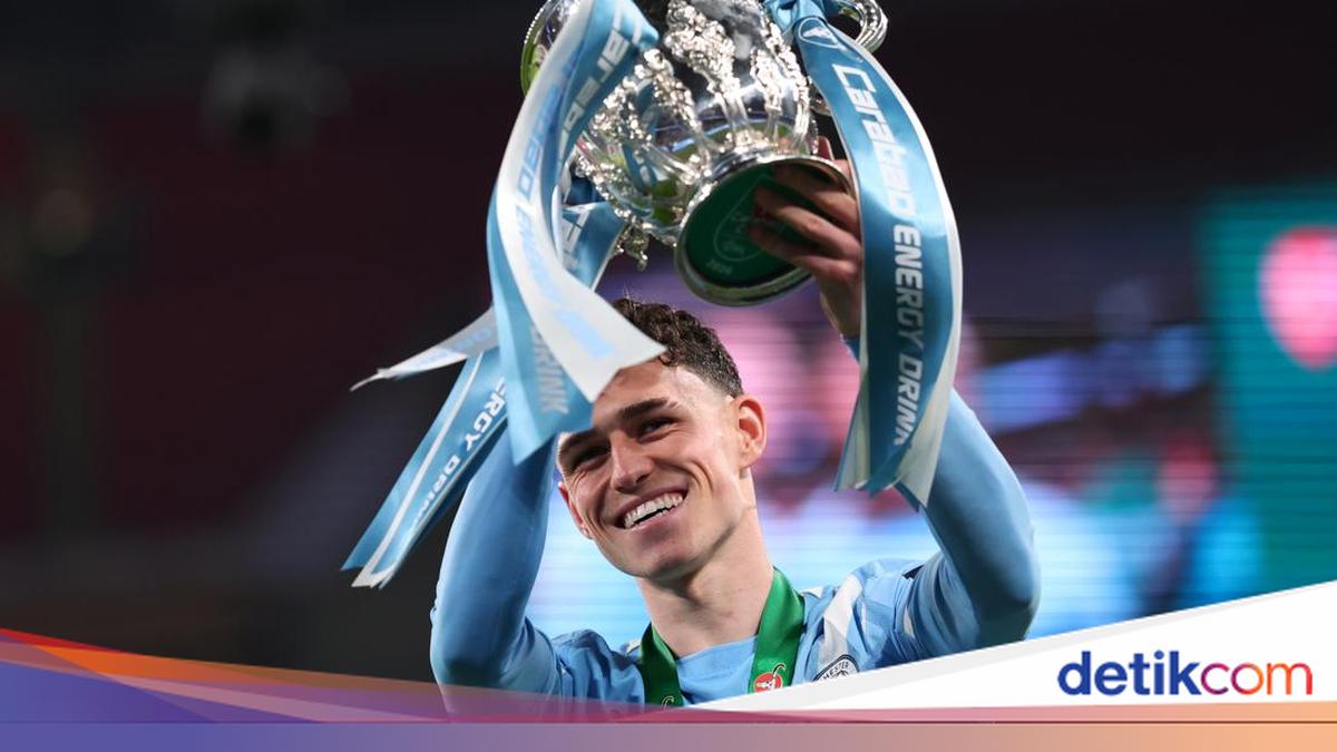 Kameo Foden Kayak Pergantian Pemain di Laga Amal