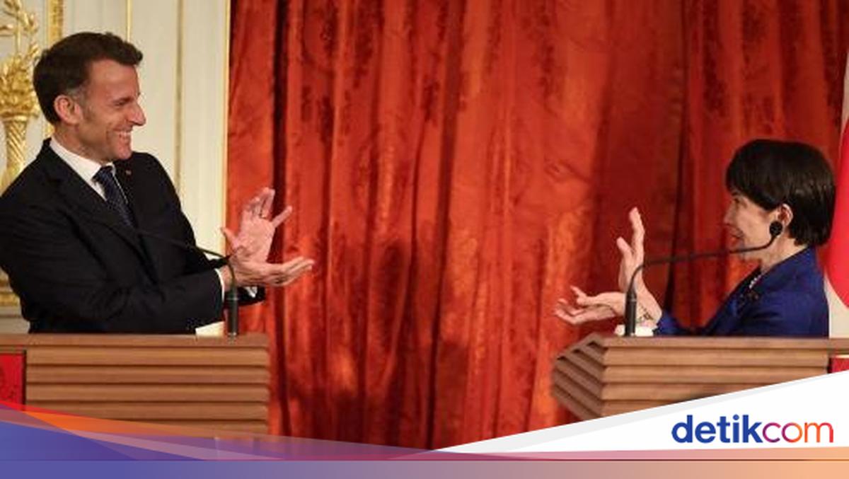 Gaya Presiden Dunia yang Viral: Finger Heart- Pose Kamehame