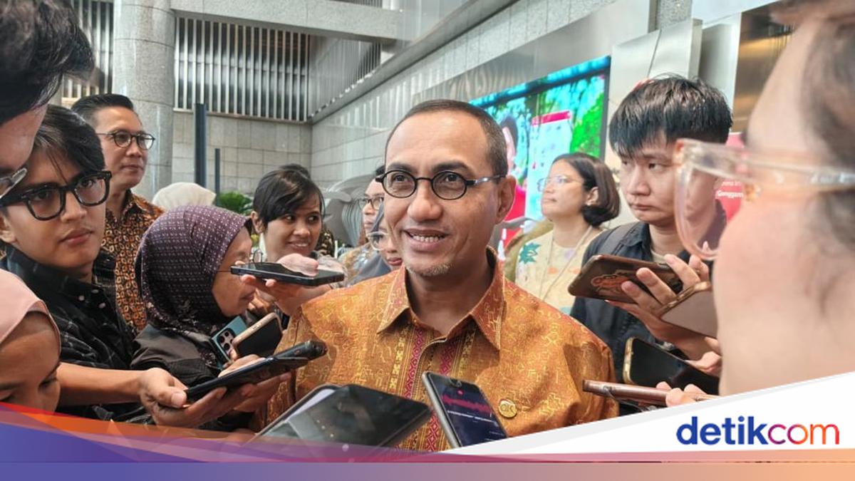 OJK Ungkap Biang Kerok IHSG Anjlok hingga 16%