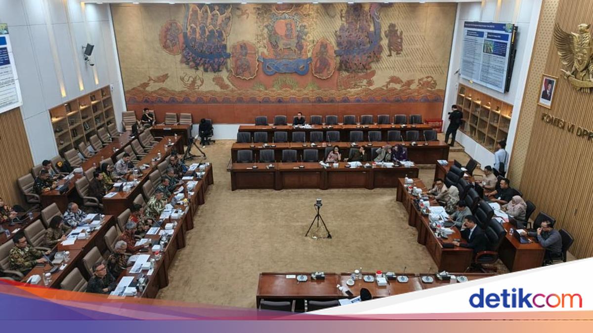Bos Pelindo Buka-bukaan Sopir Truk Pilih Parkir Liar di Priok karena Lebih Murah