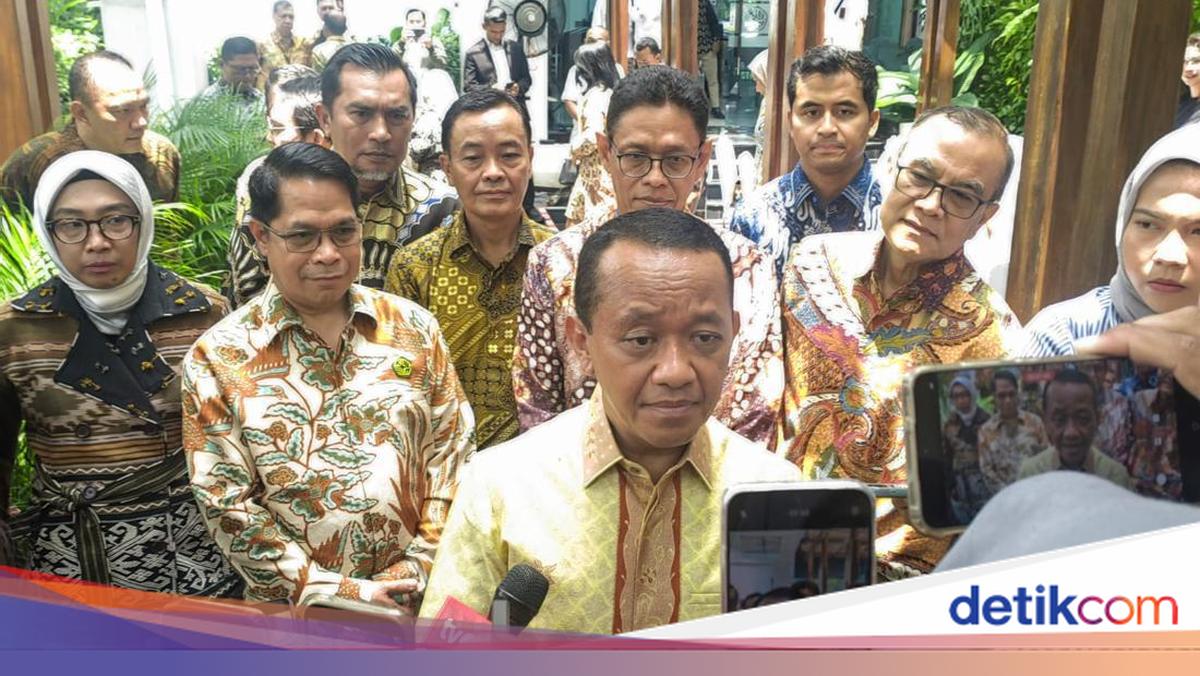 Bahlil Buka Suara soal Harga Avtur Naik: Kita Jauh Lebih Kompetitif