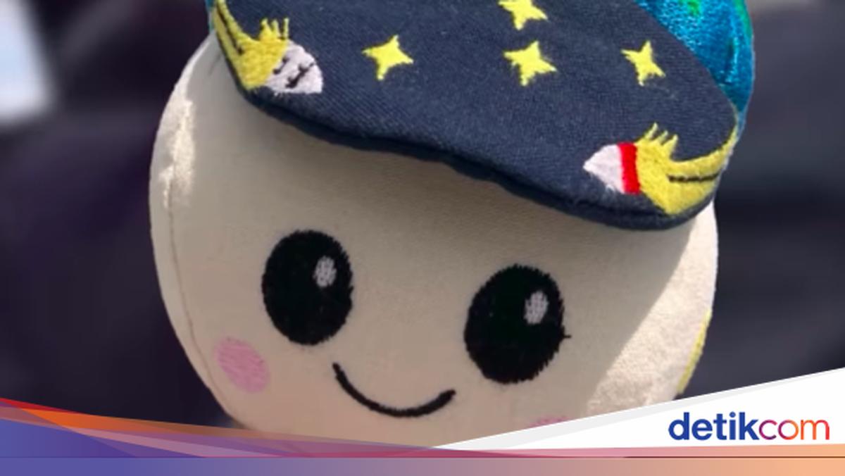 Maskot Boneka NASA 'Rise' Ikut Mudik Misi Artemis II ke Bumi