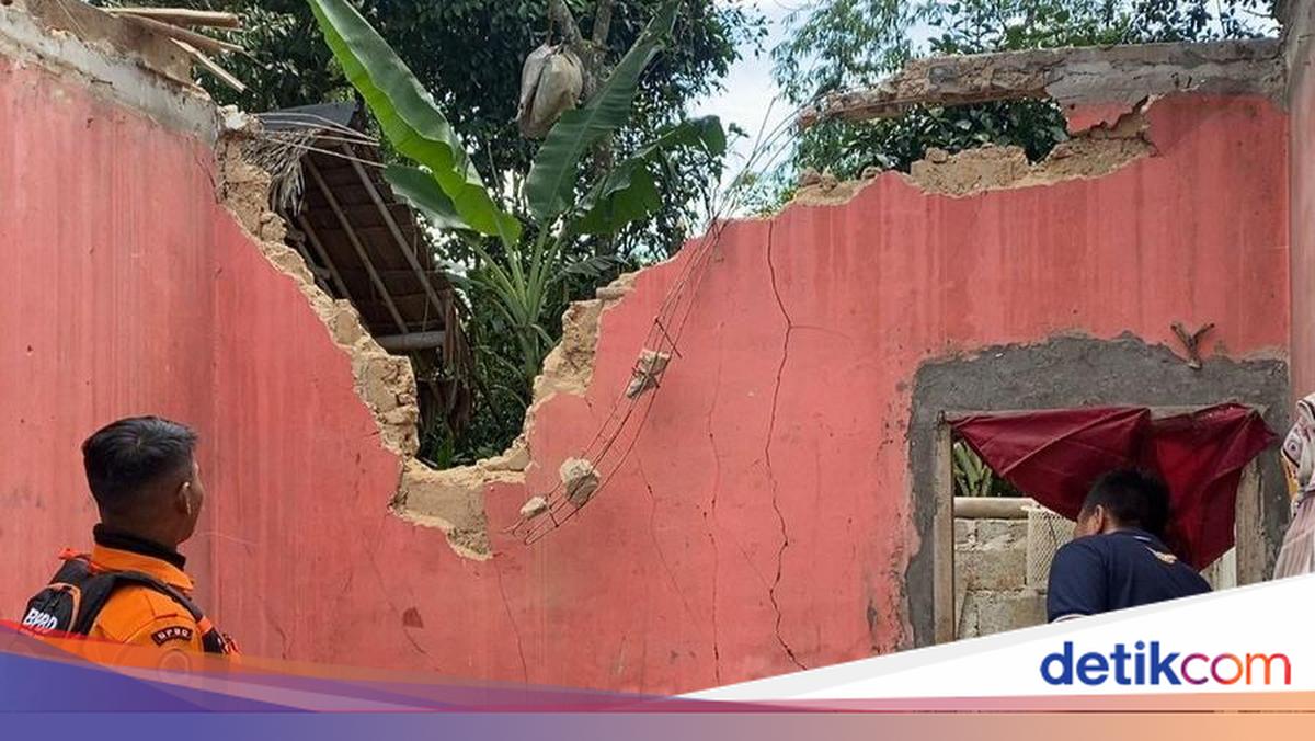 4 Rumah di Bogor Rusak Diterjang Angin Kencang dan Longsor