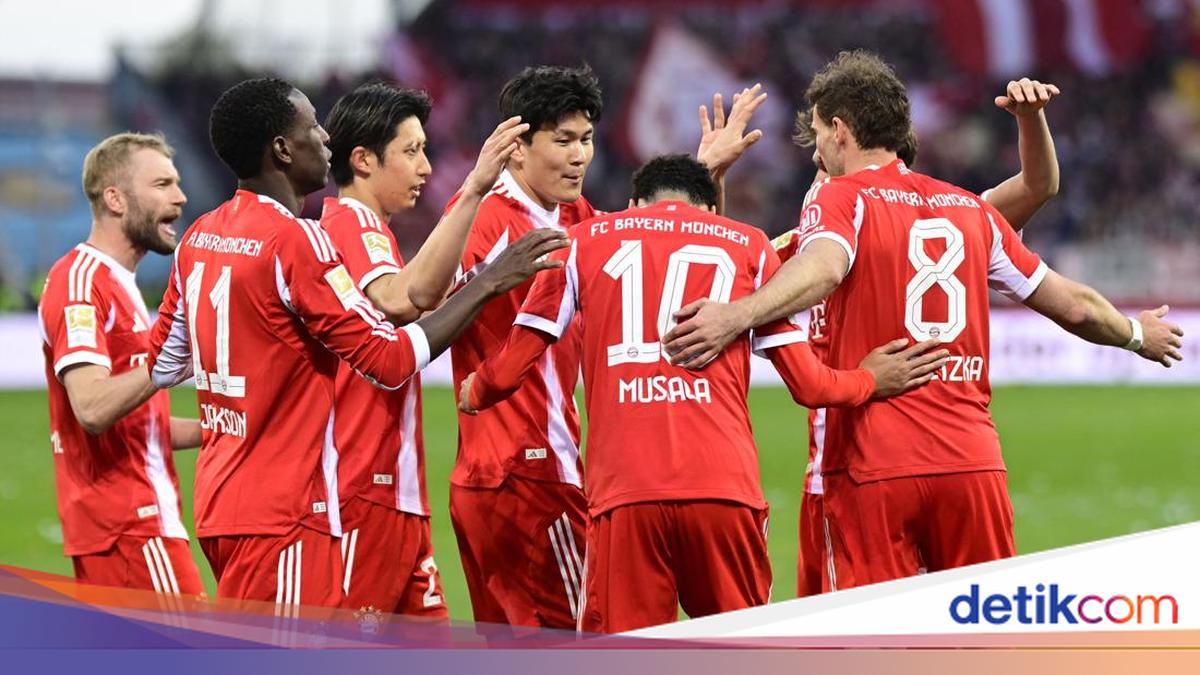 Bayern Munich Break Goal Record and Close In on Bundesliga Title
