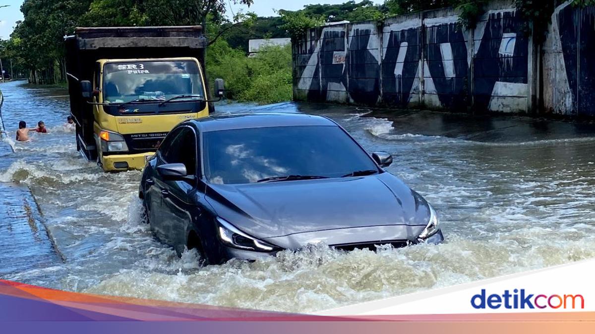 Akses Jalan SOR GBLA di Bandung Sudah 3 Hari Terendam Banjir